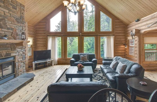Fiddler Lake Resort Ski Chalet | Perfect family gathering place