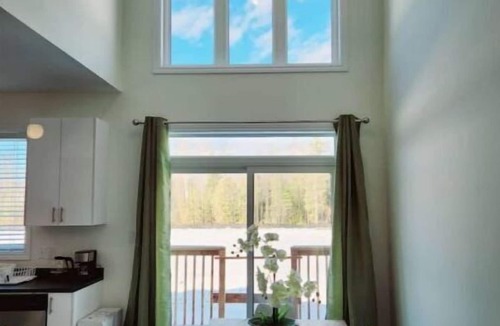 Wasaga Beach House | Perfect Large 4 bedroom 3 bathroom, Blue Mountain, Wasaga Beach Loft resort!