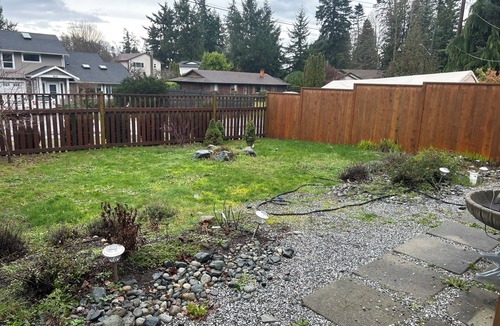 Sooke House | Pet friendly 3 bdrmhome in Sooke Core w/RV hookup-Minutes to Marinas & Trails