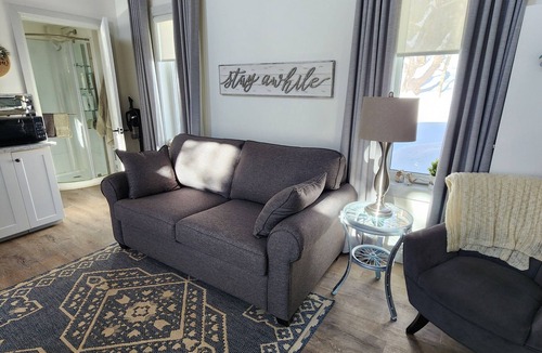 Huntsville House | Pet Friendly - Gryffin RidgeThe Magic Forest