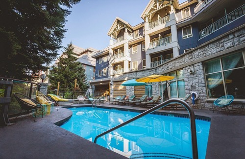 Whistler Village Apartment | Pet-Friendly | Whistler Village | Sauna + Hot Tub