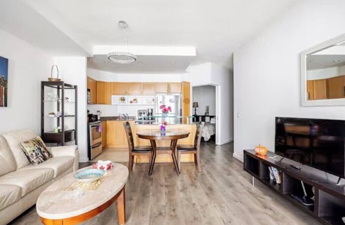 Central Waterfront Condo | Picturesque Lakeview | Extended Stay Furnished 2BR | Corporate & Family