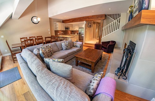 Upper Village House | Pinnacle Ridge 30 - Ski in Ski out, Private Hot Tub, Wood Fireplace
