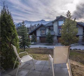 Fernie Ski Chalet | Pinnacle Ridge Chalets by Fernie Lodging Co