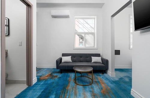 West Queen West Hotel | Plush Hotel Downtown Toronto