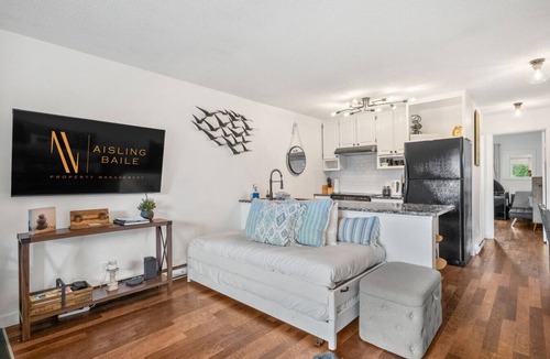 Windermere Apartment | ⭐Plush⭐| Indoor Pool | Hot Tub | Beach | Tennis
