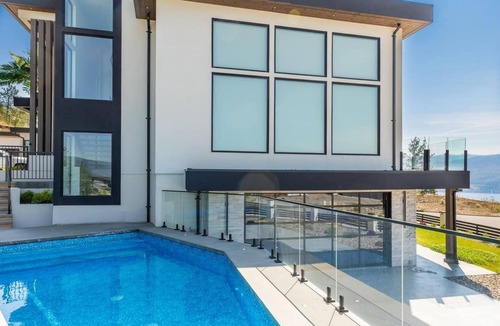 Central Okanagan House | Pool | Hot Tub | Lakeview | Poker Table | King Bed