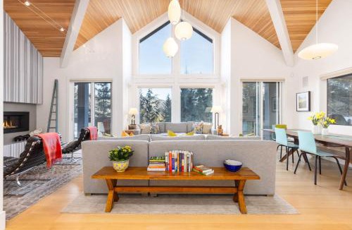 Whistler Village House | Premium 4-Bedroom Chalet
