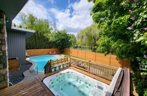 Kelowna Central Business District House | PRIMO ENTERTAINERS DELIGHT - Family home with pool and hot tub