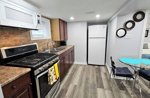 Briar Hill - Belgravia Apartment | Private 1 BR Apartment Walk to Subway & Walter Park
