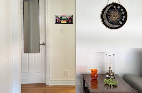 Windsor House | Private 3BR Main Floor Suite by Airport, Border, St. Clair College | sleeps 5