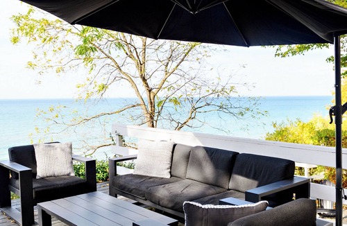 Dashwood Cottage | Private 4 Bed, 2 Bath Lakefront Home on Lake Huron