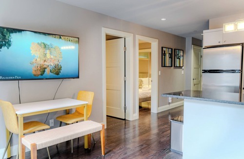 Riley Park-Little Mountain House | Private Cambie Village Suite min Downtown/Skytrain