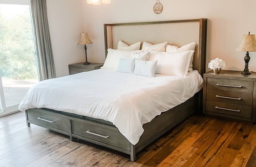 Pelham Other | Private country oasis on Niagara wine route surrounded by nature