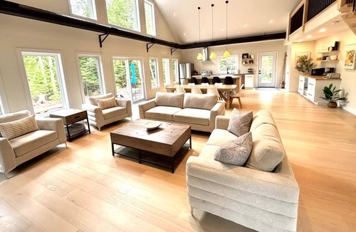 Lion's Head House | PRIVATE forest retreat in Stokes Bay - Featuring king beds, cozy bunk rooms, a spacious game loft, firepit, chef’s kitchen, and open-concept living. Perfect for families and groups—close to Bruce Peninsula hiking, beaches, and dark sky stargazing.