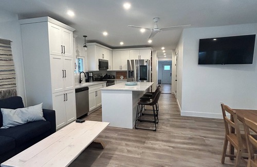 Kincardine Cottage | Private Getaway on Station Beach in Kincardine *New*