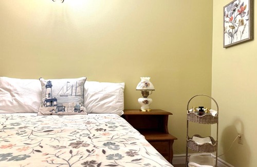 Charlottetown Apartment | Private Guest Suit-Self Checkin-Near Downtown