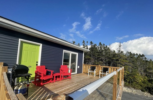 New Harbour House | Private home in the woods with panoramic views off the deck