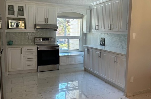 Mississauga Valleys House | Private home with 5 large bedroom and spacious common areas with private patio.