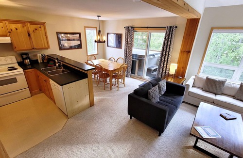 East Kootenay Condo | Private Hot Tub & BBQ, Open-Plan Living, Walk to Resort & Trails, Portable AC