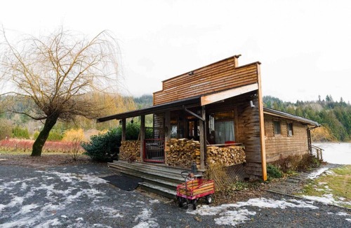 Sardis Cabin | Private Lake Front Cabin for 4