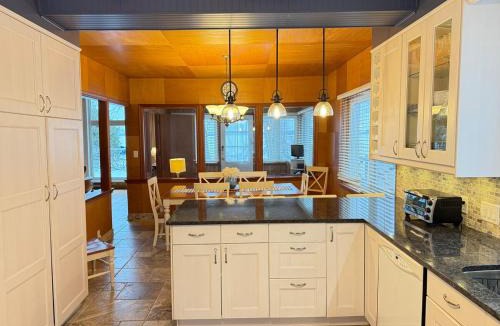 Port Severn House | Private Lakehouse Getaway Hot Tub on the Water