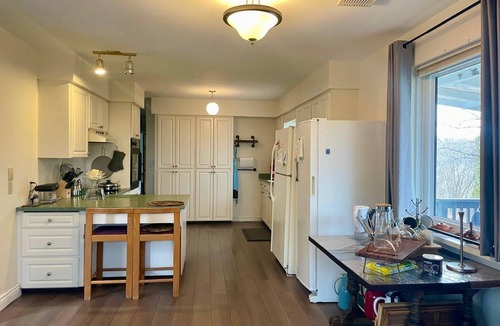 Colborne House | Private Peaceful on 5-Acre 2BR Home, Near Lake, HWY 401, Beach and Big Apple