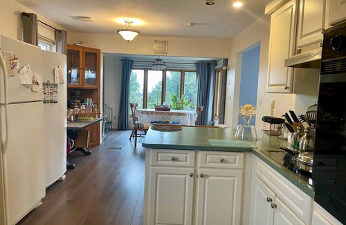 Colborne House | Private Peaceful on 5-Acre 2BR Home, Near Lake, HWY 401, Beach and Big Apple