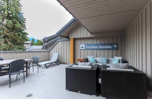 Village North House | Private Rooftop Hot Tub, Walk to Village