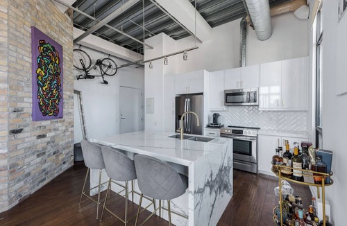 Cabbagetown Condo | Private Rooftop Penthouse Loft