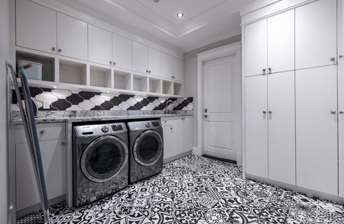 Steveston House | Private Room in Richmond