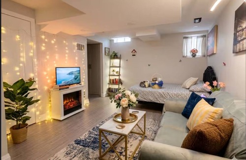 Milton Apartment | Private Studio- Cozy, Comfort,Convenience
