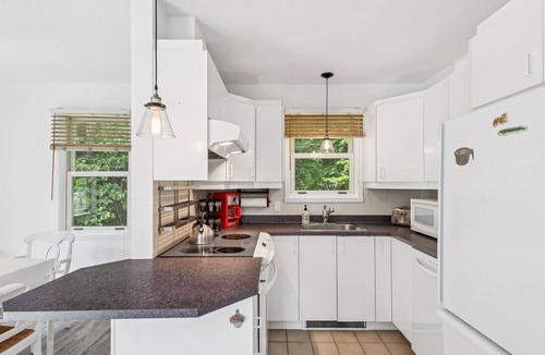 Mont-Tremblant Village House | Quaint Old Village w/AC, VIP Parking Pass: Steps to Lake & P'tit Train du Nord