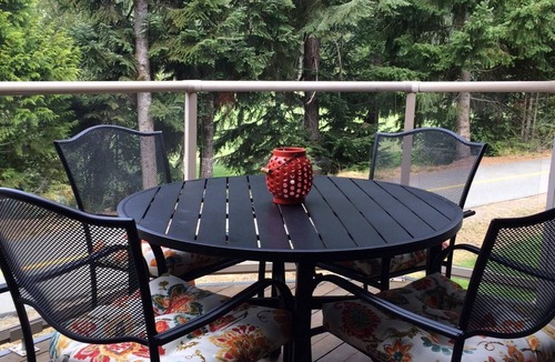 Blackcomb House | Quiet luxury on the golf course in Whistler - Upper Village . Pet friendly!