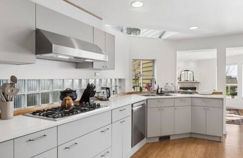 Upper Lonsdale House | Quiet & Spacious Family Home | North Vancouver