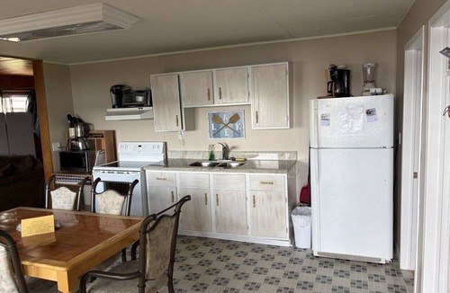 Lavigne Cottage | Rainville Cedar Cottages 5