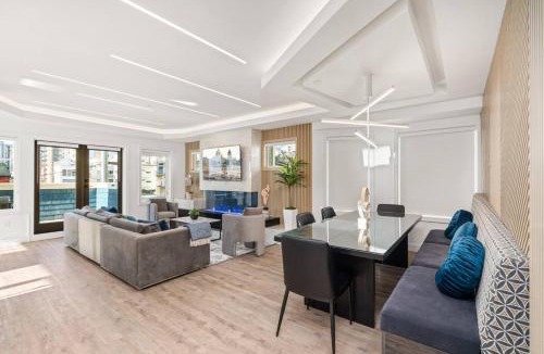 Davie Village House | Rare find 2300sf 4BR Luxury Home Near Sunset Beach