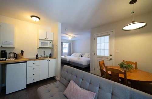 Dwight Cabin | Rare Muskoka Chalet Suite - A1