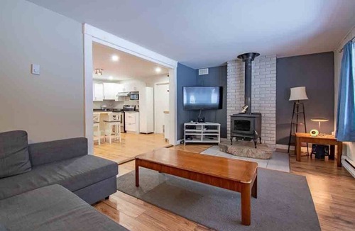 Nipissing Cottage | Realm of the River - 2BR Waterfront Cottage w/Kayaks, BBQ, Firepit, Wi-Fi