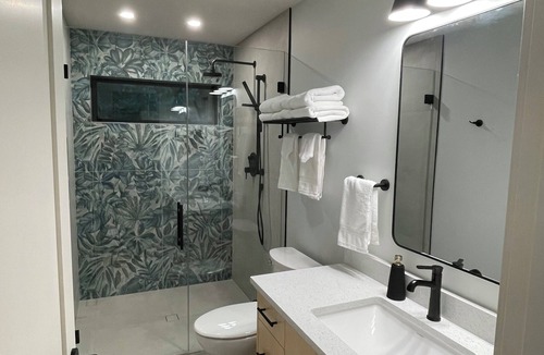 Cumberland Hotel | Relax in this Stunning 2 bedroom Guest House in Cumberland