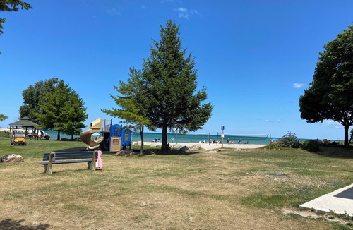 Huron-Kinloss Cottage | Relax with the whole family at this peaceful cottage in Point Clark, Ontario.