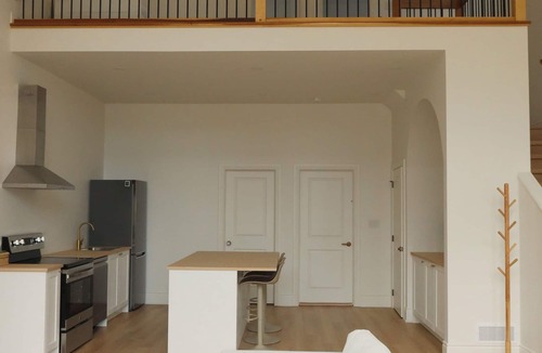 Highland House | Relaxing Spa Retreat w/Hot Tub & Sauna- 3 min to Wortley Village