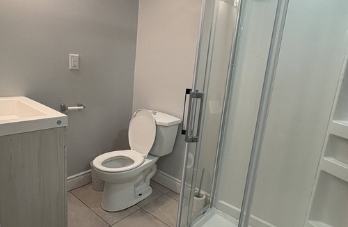 Windsor House | Relaxing stay in Windsor (Ontario) near Ambassador Bridge