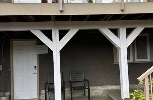 Arbutus Ridge House | ✨ Renovated Garden Suite Near UBC, MAJOR INTERNATIONAL SPORTING EVENT, Down Town, Airport & Beaches