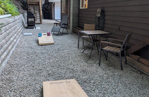 Blind Bay Cabin | Renovated Shuswap Lake Family Retreat | Walk to Lake | Private