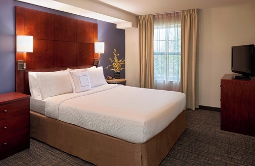 Gravenhurst Hotel | Residence Inn by Marriott Gravenhurst Muskoka Wharf
