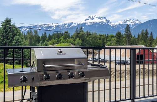 Revelstoke Condo | Revy's Peak Condo - Hot Tub and Mountain Views