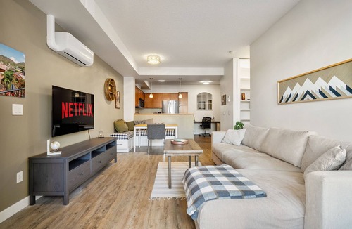 Mission District Condo | River Downtown Condo, King Bed, AC, Underground Parking, Saddledome & Stampede