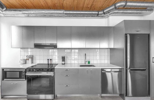 East Village Apartment | River View Apartment w/Sauna & Downtown Access