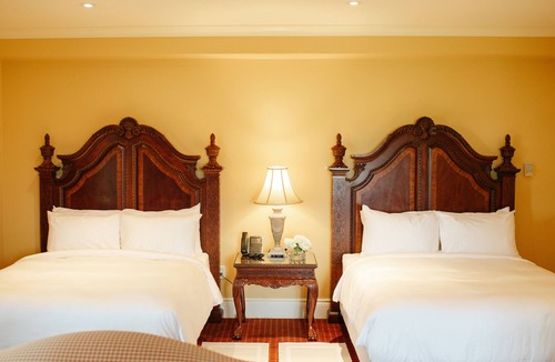 Niagara-on-the-Lake Hotel | Riverbend Inn and Vineyard